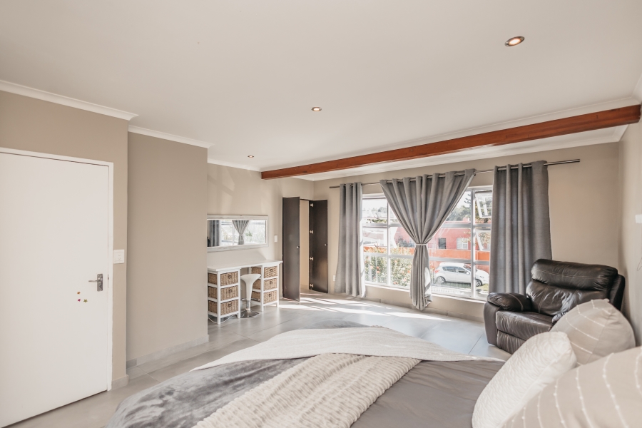 4 Bedroom Property for Sale in Durmonte Western Cape